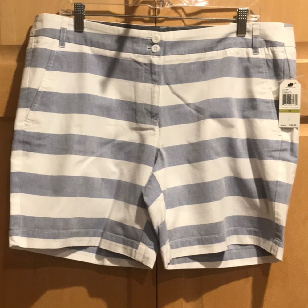 New Nautica Blue and White Flat Front Shorts